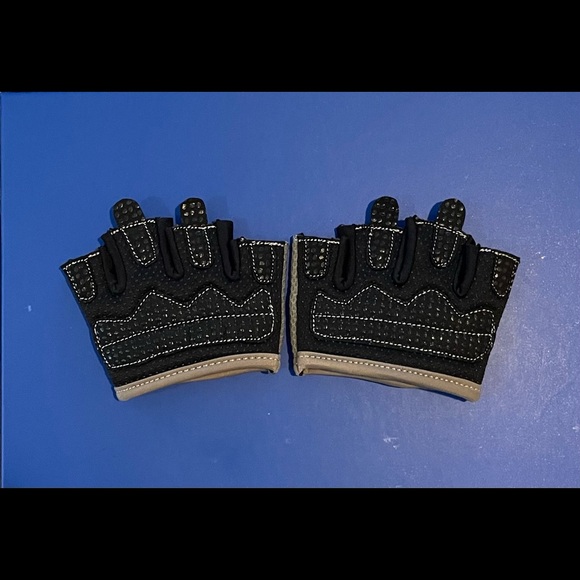 Contraband pink Label lifting gloves - Picture 2 of 6